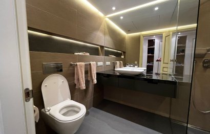 Resale - Apartment - Middle Floor Apartment - Marbella - Puerto Banús