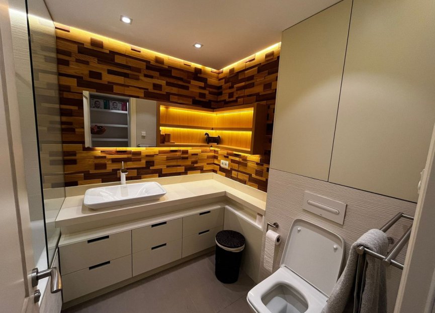 Resale - Apartment - Middle Floor Apartment - Marbella - Puerto Banús