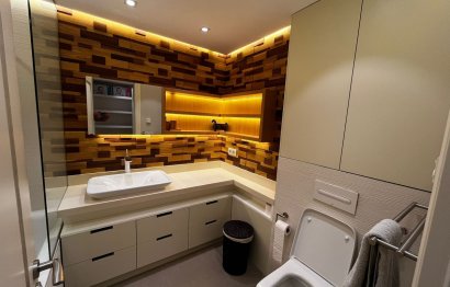 Resale - Apartment - Middle Floor Apartment - Marbella - Puerto Banús