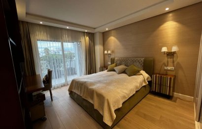 Resale - Apartment - Middle Floor Apartment - Marbella - Puerto Banús