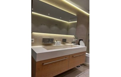 Resale - Apartment - Middle Floor Apartment - Marbella - Puerto Banús