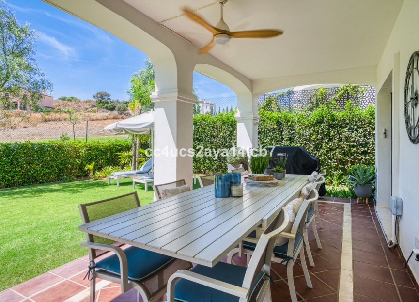 Resale - House - Detached Villa - Estepona - Estepona Centro