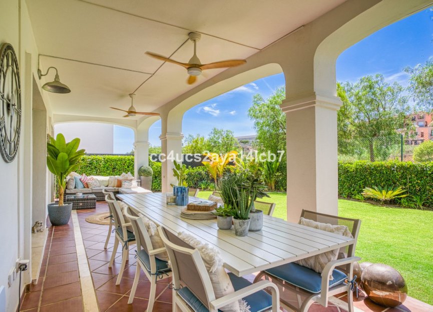 Resale - House - Detached Villa - Estepona - Estepona Centro