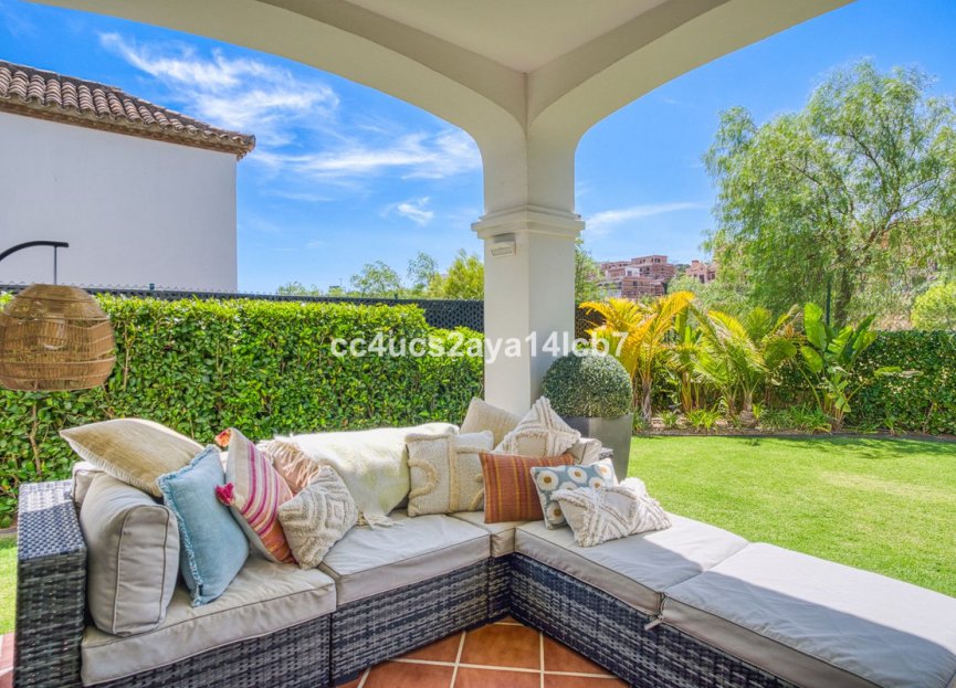 Resale - House - Detached Villa - Estepona - Estepona Centro