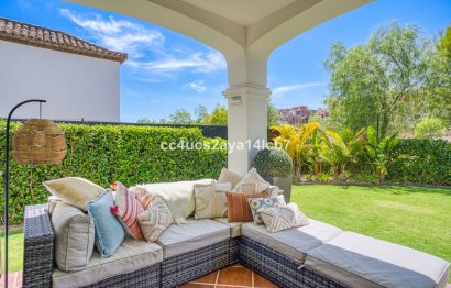Resale - House - Detached Villa - Estepona - Estepona Centro