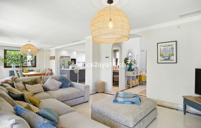 Resale - House - Detached Villa - Estepona - Estepona Centro