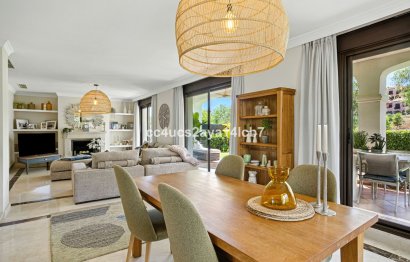 Resale - House - Detached Villa - Estepona - Estepona Centro