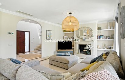 Resale - House - Detached Villa - Estepona - Estepona Centro