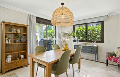 Resale - House - Detached Villa - Estepona - Estepona Centro