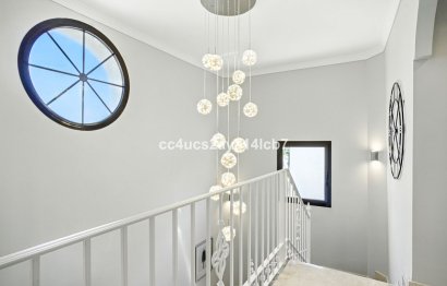 Resale - House - Detached Villa - Estepona - Estepona Centro