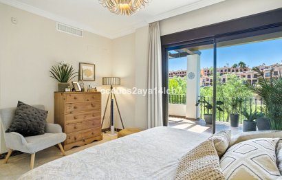 Resale - House - Detached Villa - Estepona - Estepona Centro