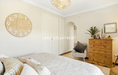 Resale - House - Detached Villa - Estepona - Estepona Centro