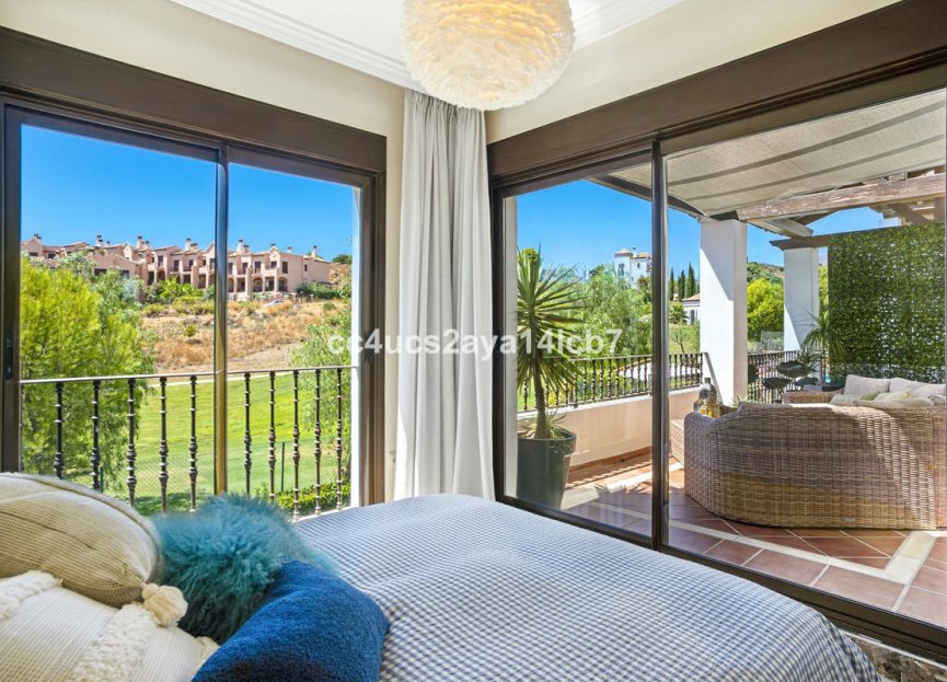 Resale - House - Detached Villa - Estepona - Estepona Centro