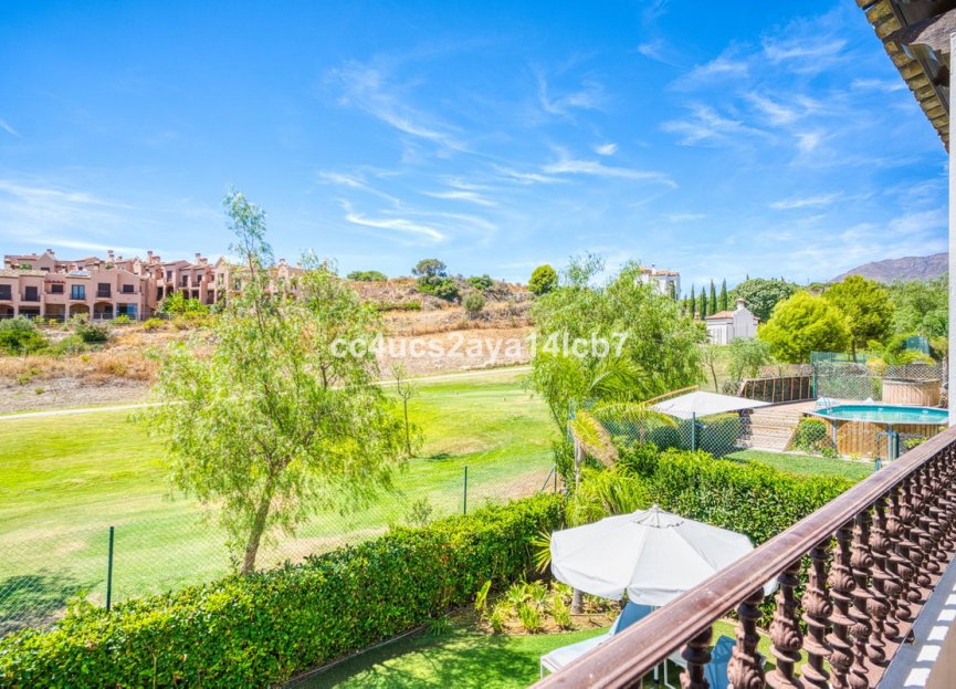 Resale - House - Detached Villa - Estepona - Estepona Centro