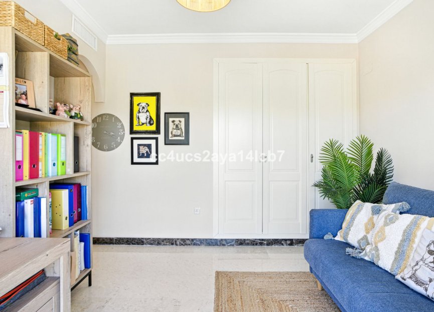 Resale - House - Detached Villa - Estepona - Estepona Centro