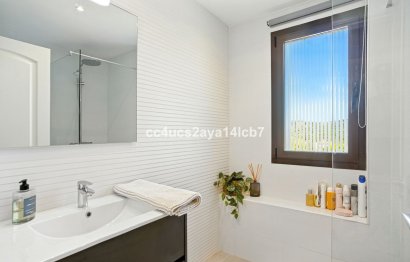 Resale - House - Detached Villa - Estepona - Estepona Centro