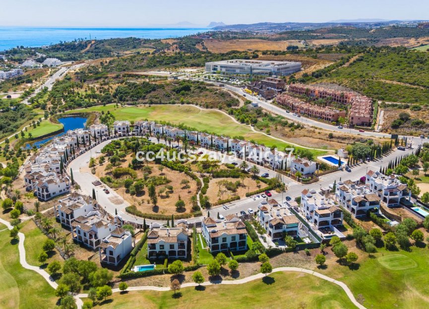 Resale - House - Detached Villa - Estepona - Estepona Centro