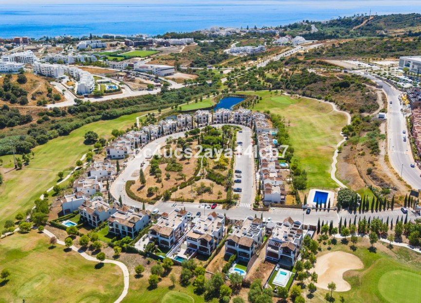 Resale - House - Detached Villa - Estepona - Estepona Centro