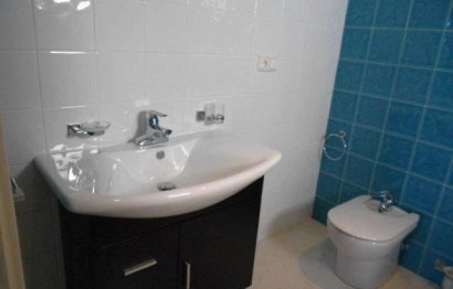 Resale - Apartment - Middle Floor Apartment - Marbella - Puerto Banús