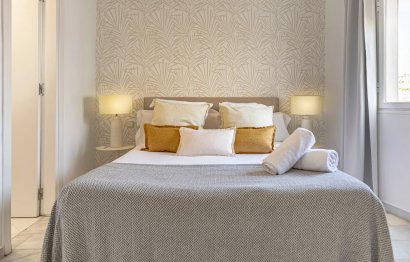 Resale - Apartment - Middle Floor Apartment - Marbella - Puerto Banús