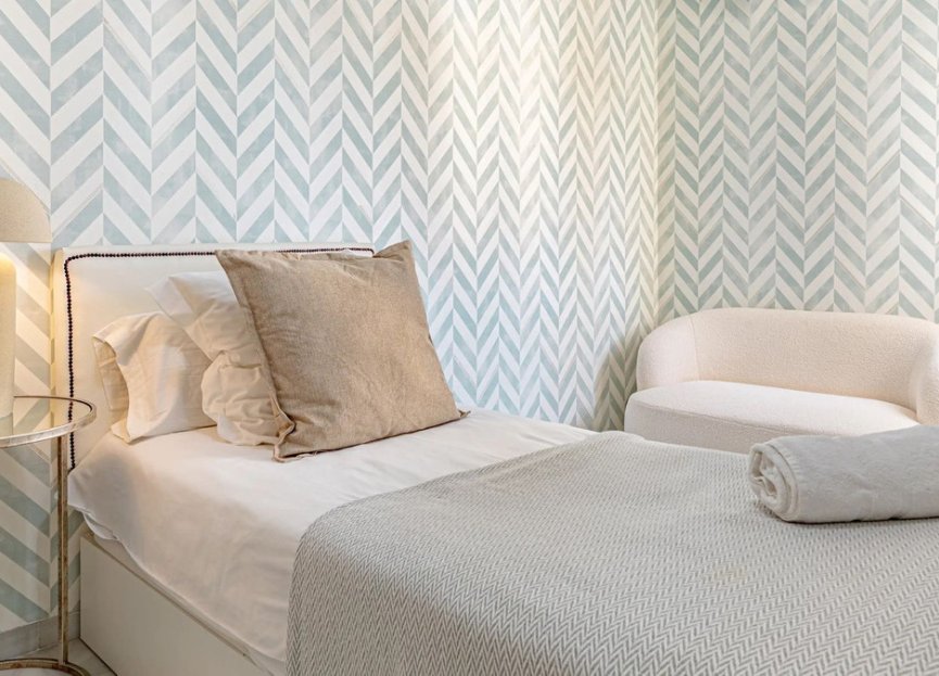 Resale - Apartment - Middle Floor Apartment - Marbella - Puerto Banús