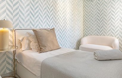 Resale - Apartment - Middle Floor Apartment - Marbella - Puerto Banús