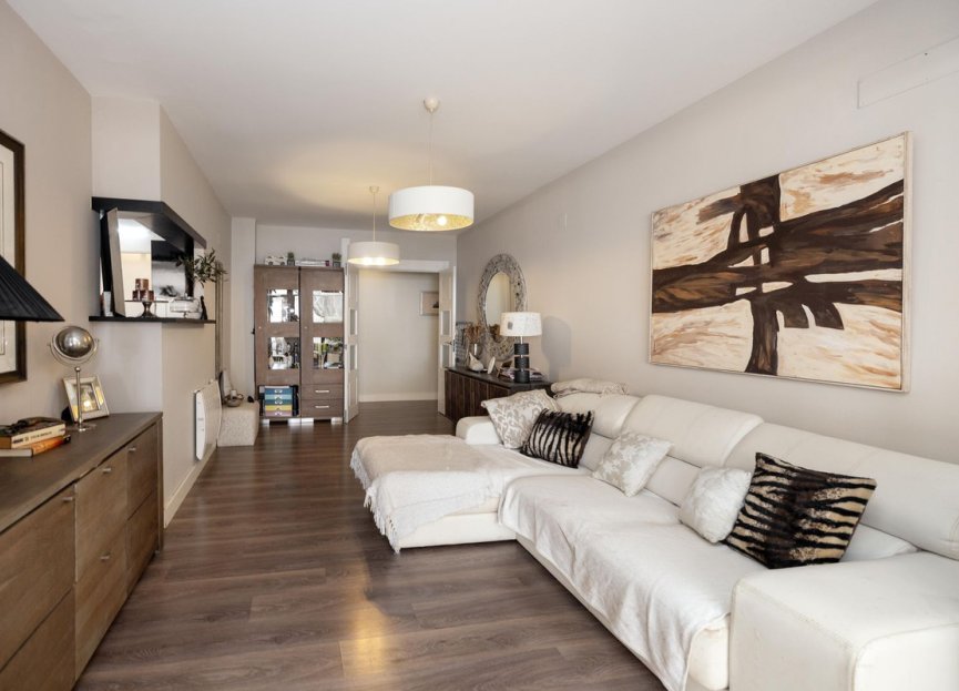 Resale - Ground floor apartment - Benalmádena - Benalmadena Centro