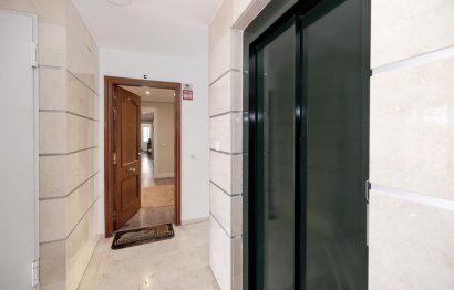 Resale - Ground floor apartment - Benalmádena - Benalmadena Centro