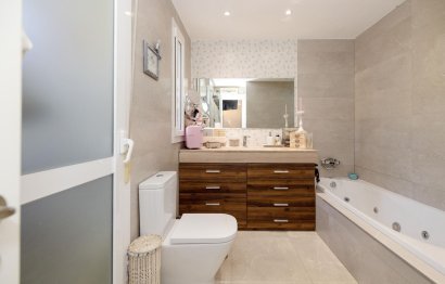 Resale - Ground floor apartment - Benalmádena - Benalmadena Centro