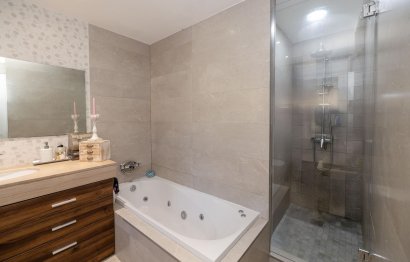 Resale - Ground floor apartment - Benalmádena - Benalmadena Centro