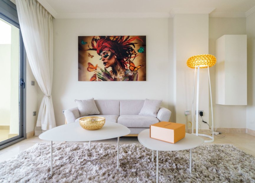 Resale - Apartment - Middle Floor Apartment - Benahavís - Benahavís Centro