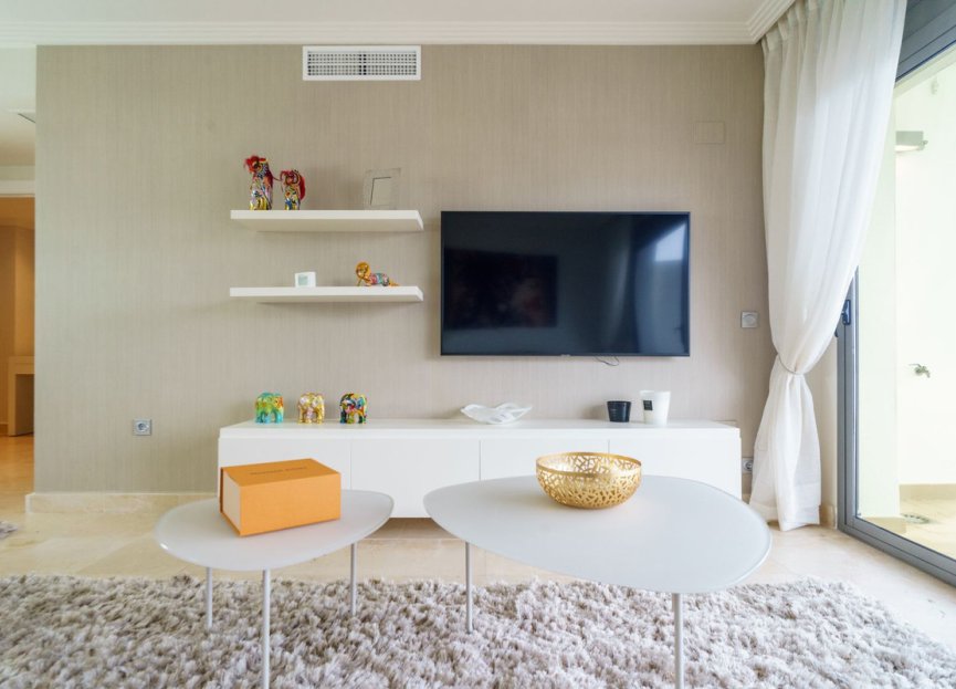 Resale - Apartment - Middle Floor Apartment - Benahavís - Benahavís Centro