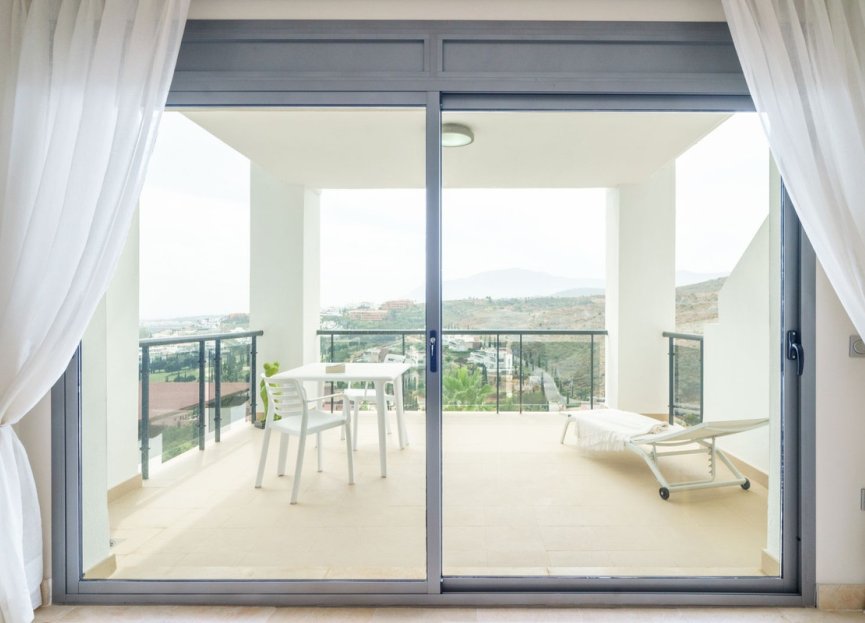 Resale - Apartment - Middle Floor Apartment - Benahavís - Benahavís Centro