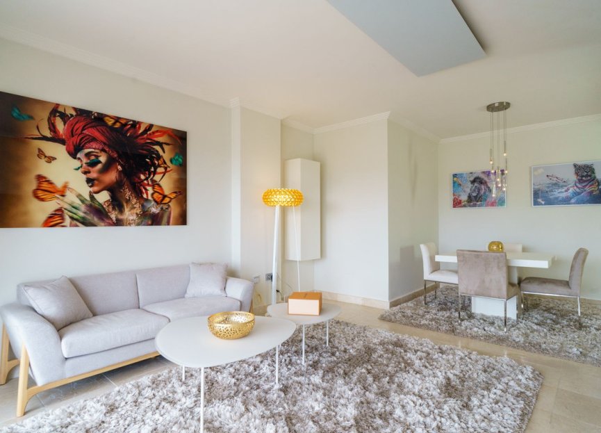 Resale - Apartment - Middle Floor Apartment - Benahavís - Benahavís Centro