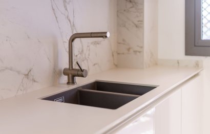 Resale - Apartment - Middle Floor Apartment - Benahavís - Benahavís Centro