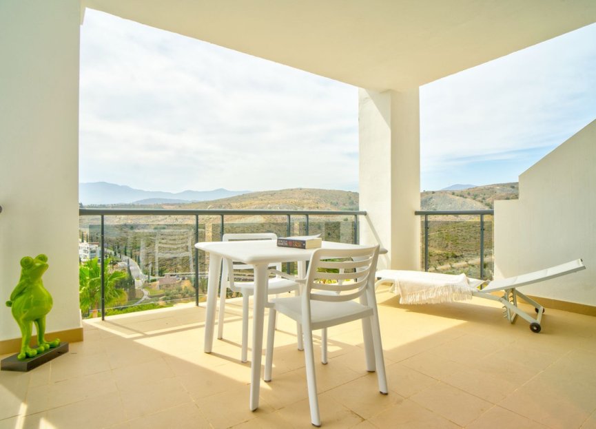 Resale - Apartment - Middle Floor Apartment - Benahavís - Benahavís Centro