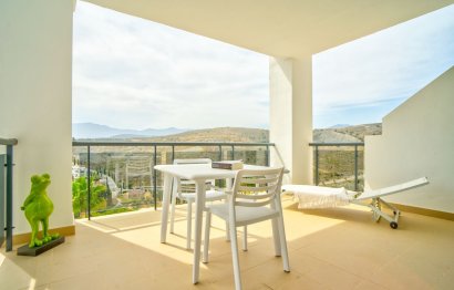 Resale - Apartment - Middle Floor Apartment - Benahavís - Benahavís Centro