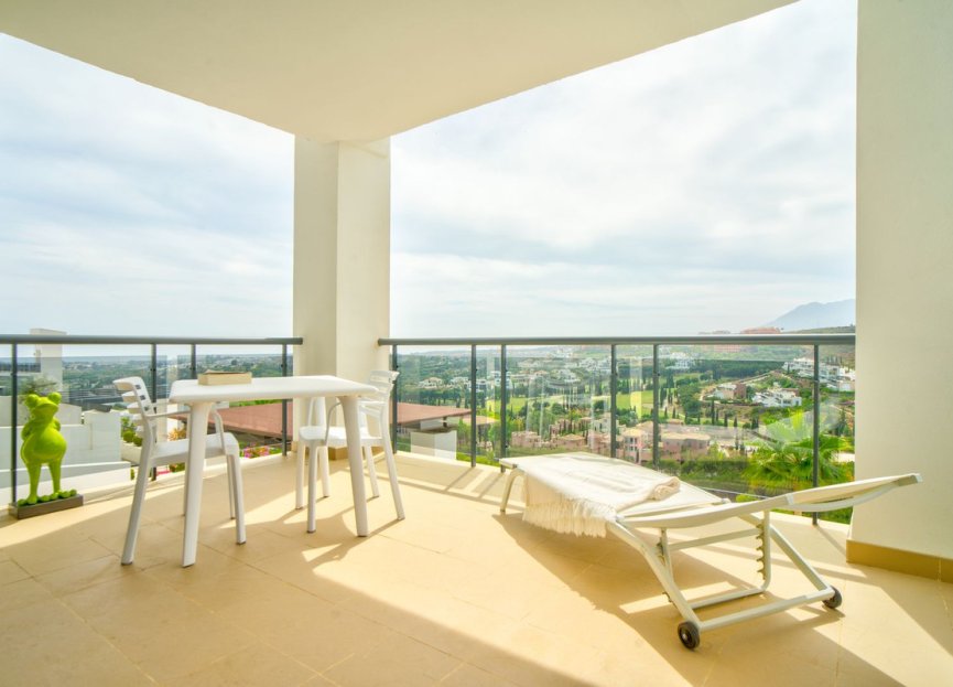 Resale - Apartment - Middle Floor Apartment - Benahavís - Benahavís Centro