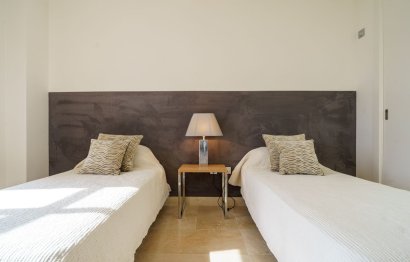 Resale - Apartment - Middle Floor Apartment - Benahavís - Benahavís Centro