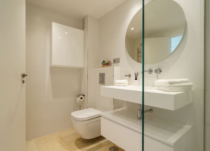 Resale - Apartment - Middle Floor Apartment - Benahavís - Benahavís Centro