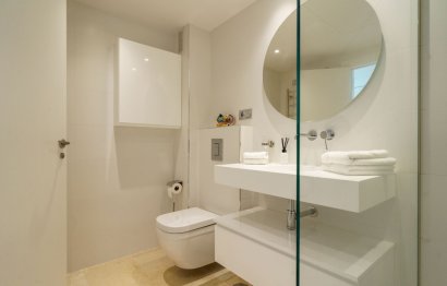 Resale - Apartment - Middle Floor Apartment - Benahavís - Benahavís Centro