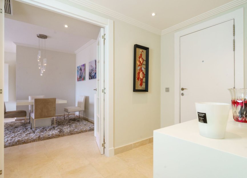 Resale - Apartment - Middle Floor Apartment - Benahavís - Benahavís Centro