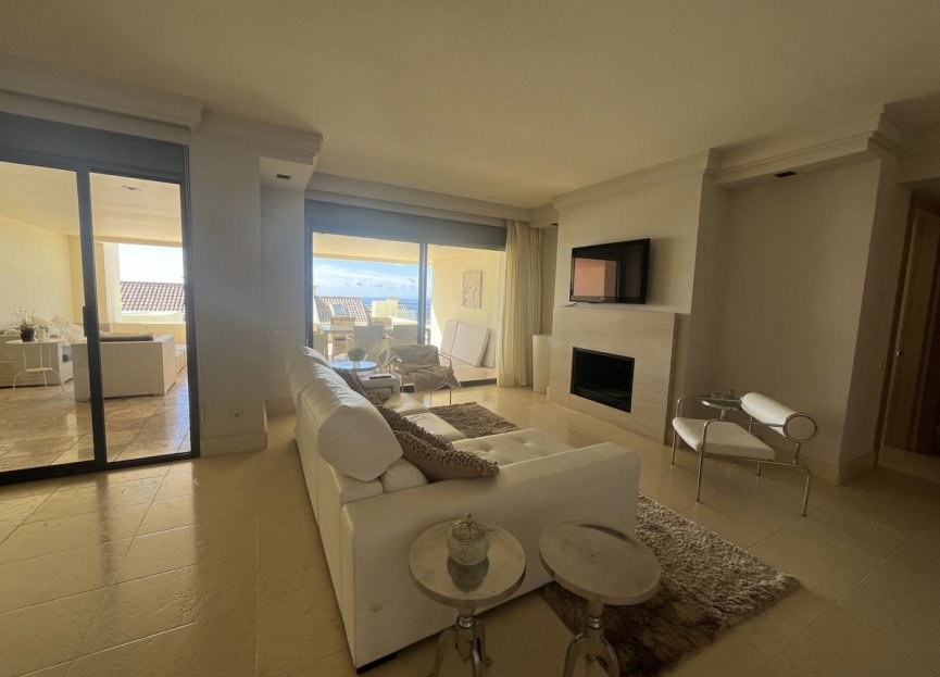 Resale - Apartment - Middle Floor Apartment - Marbella - Altos de los Monteros