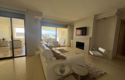 Resale - Apartment - Middle Floor Apartment - Marbella - Altos de los Monteros