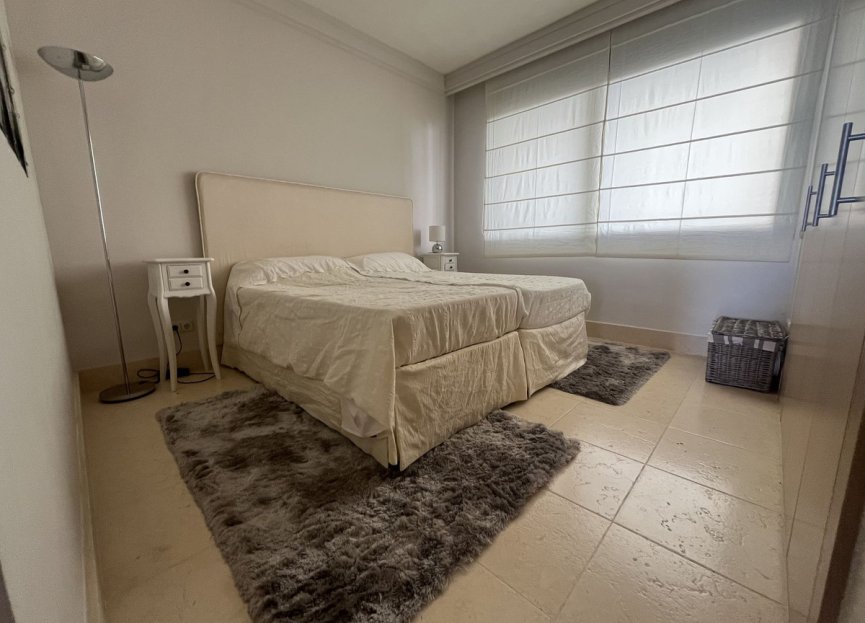 Resale - Apartment - Middle Floor Apartment - Marbella - Altos de los Monteros