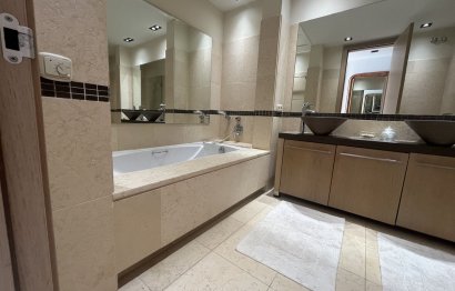 Resale - Apartment - Middle Floor Apartment - Marbella - Altos de los Monteros