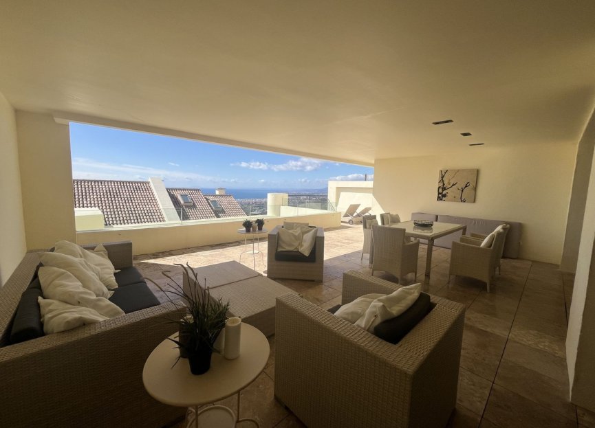 Resale - Apartment - Middle Floor Apartment - Marbella - Altos de los Monteros