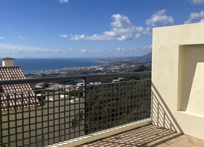 Resale - Apartment - Middle Floor Apartment - Marbella - Altos de los Monteros