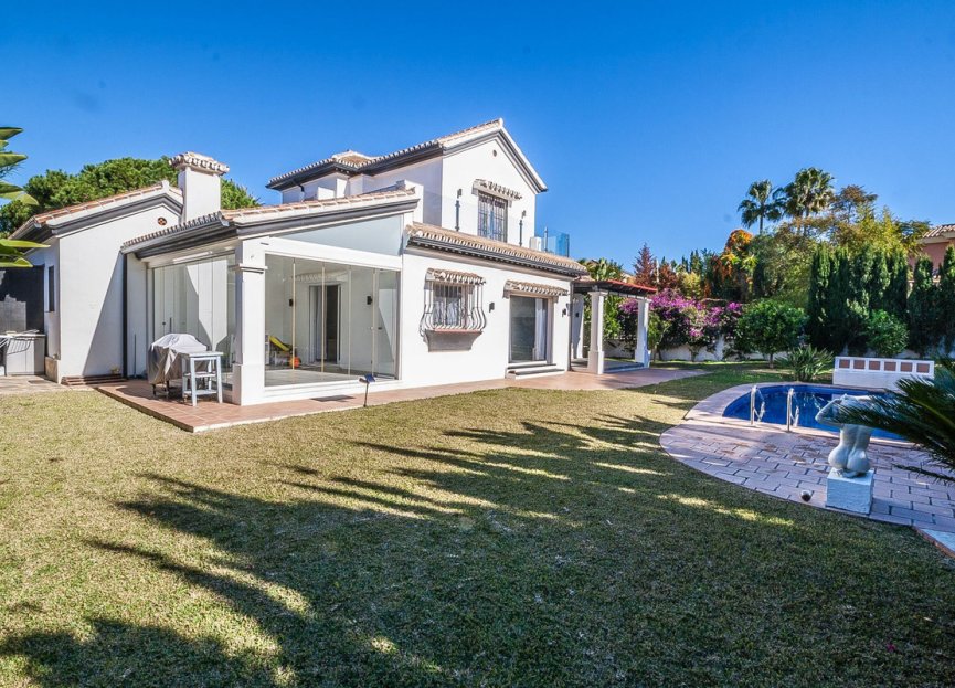 Resale - House - Detached Villa - Marbella - Marbesa