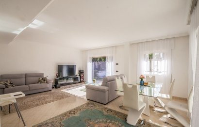 Resale - House - Detached Villa - Marbella - Marbesa